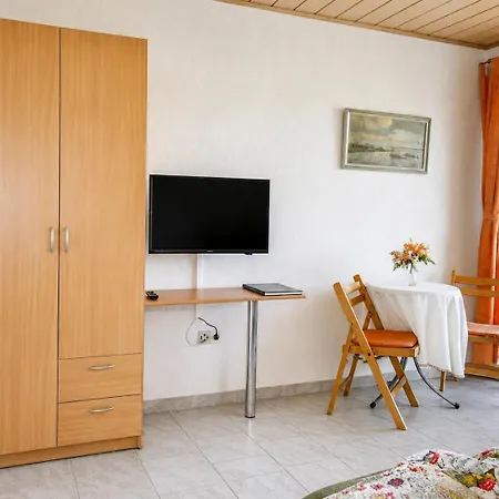 Panoramahuis - Kerkzicht Rechts * Sukoro